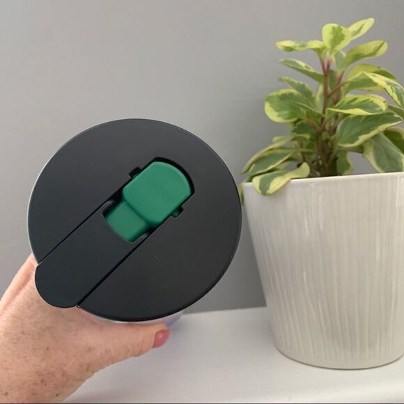 Starbucks 2010 Frosted Grande 20 oz Tumbler Cold Cup - Picture 3 of 10